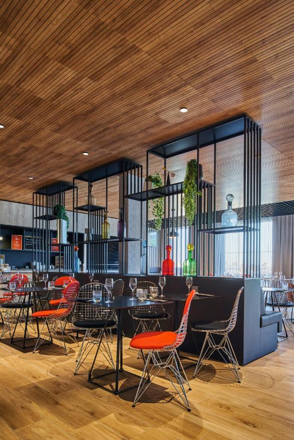 Ibis Montlhery Paris Sud Exterior photo
