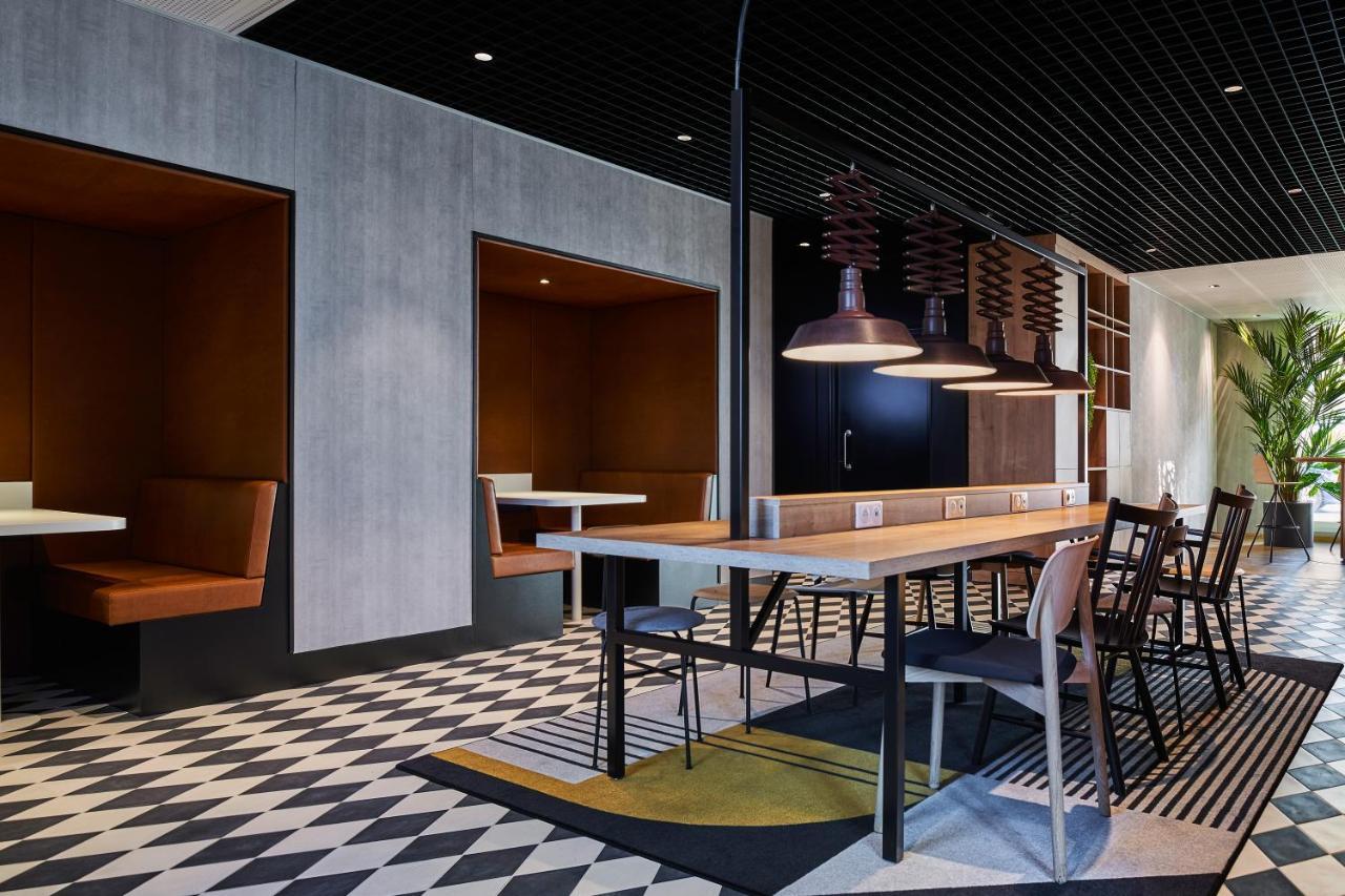 Ibis Montlhery Paris Sud Exterior photo